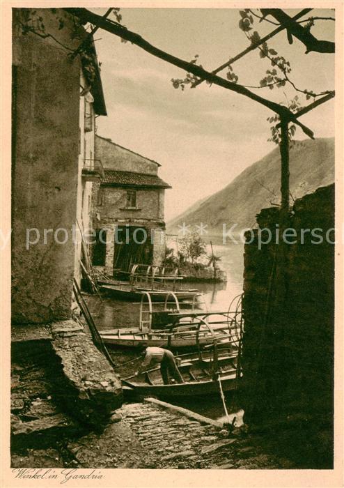 Gandria TI Malerischer Winkel Haeuserpartie Luganersee