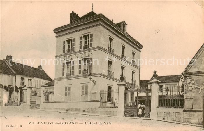 Villeneuve-la-Guyard Hotel de Ville