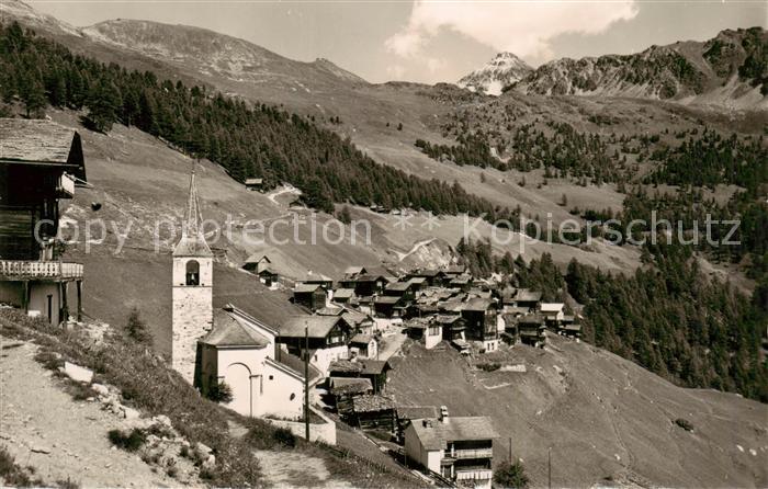 Chandolin Sierre VS Bergdorf mit Kirche Blick gegen Bella Tola Walliser Alpen