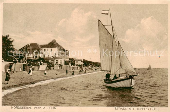 Wyk Foehr Strand mit Deppes Hotel