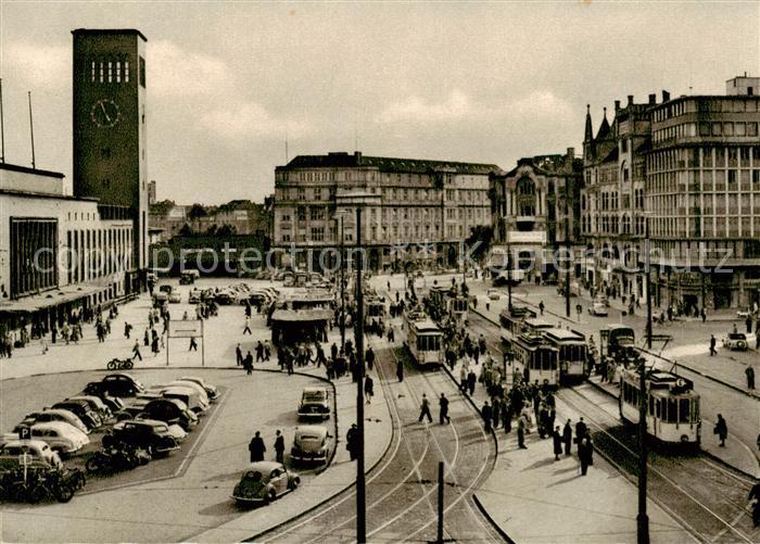 Strassenbahn Tramway-- Duesseldorf Hauptbahnhof