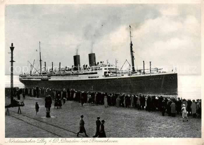 Dampfer Oceanliner Norddeutscher Flos D Dresden vor Bremerhaven