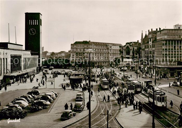 Strassenbahn Tramway-- Duesseldorf Hauptbahnhof