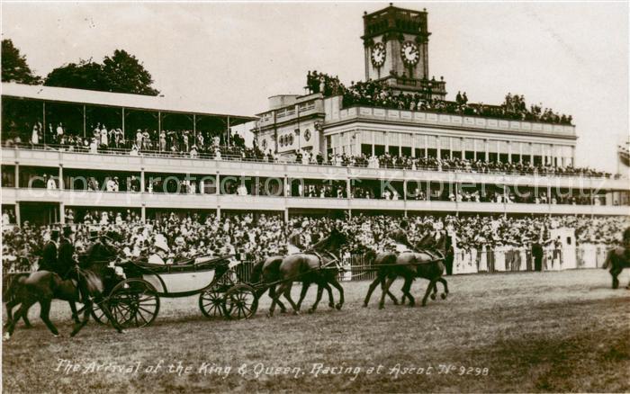 Ascot  UK The Arrival of the King and Queen Racing at Ascot