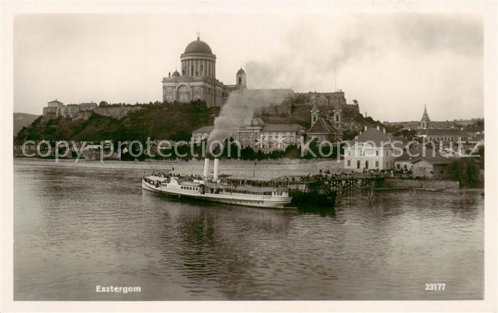 Esztergom HU Panorama Donau Dampfschiff