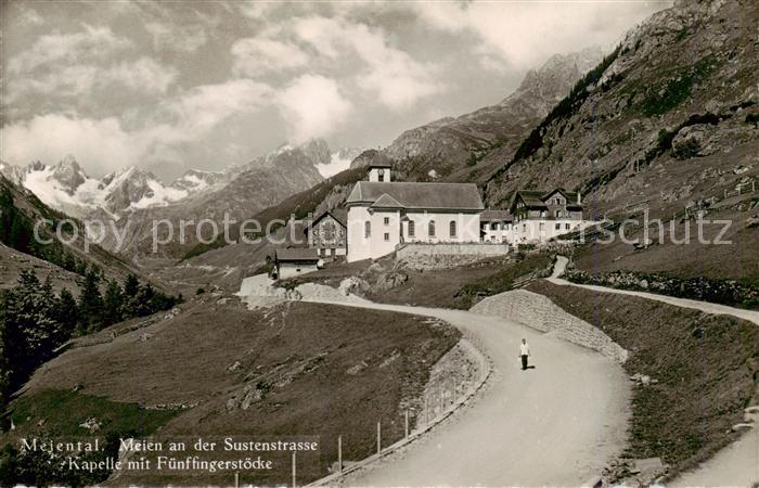 Meien UR Kapelle mit Fuenffingerstoecke an der Sustenstrasse
