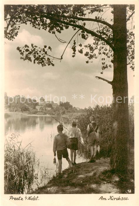Preetz Holstein Angelnde Kinder am Kirchsee