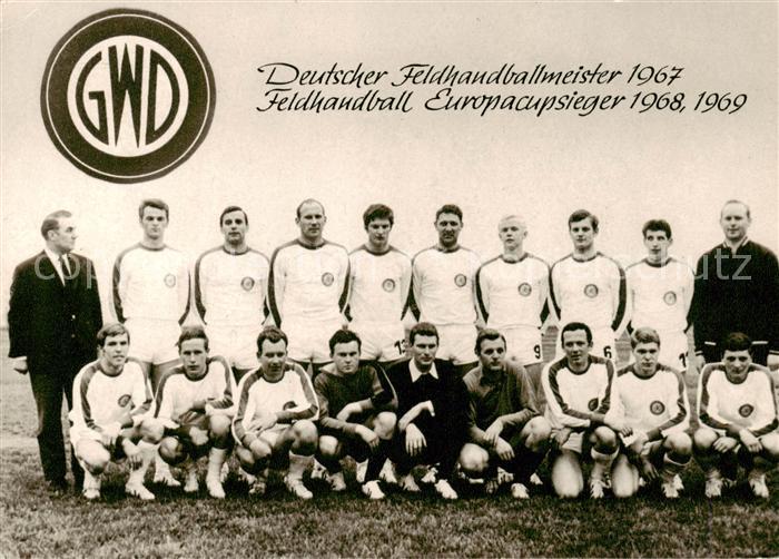 Hameln Weser Mannschaftsfoto Deutscher Feldhandballmeister 1967 und Feldhandball