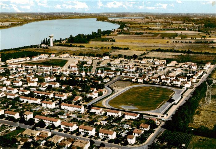 Ambes 33 Gironde La Nouvelle Cite et le Stade Vue aerienne