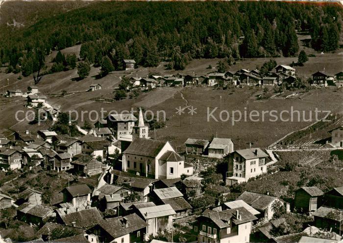 Nax-sur-Sion VS Fliegeraufnahme mit Kirche