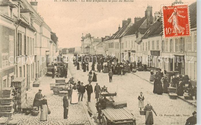 Houdan 78 Yvelins La Rue a Epernon le jour du Marche
