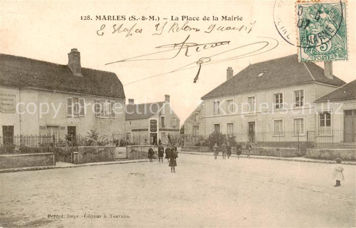 Marles-en-Brie 77 Seine-et-Marne La Place de la Mairie