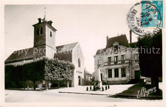 Seine-Port Place de la Mairie