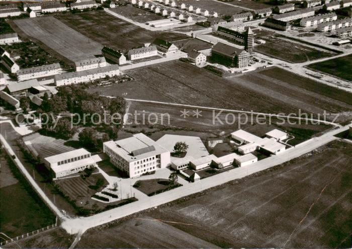 Muenchen Bayern Volksschule an der Hugo Wolfstrasse Fliegeraufnahme