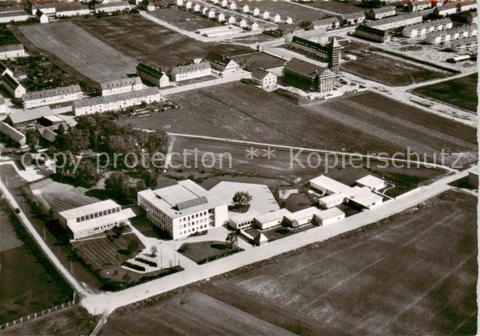 Muenchen Bayern Volksschule an der Hugo Wolfstrasse Fliegeraufnahme