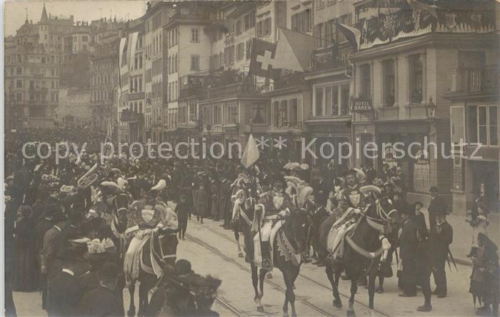 Zuerich ZH Fruehlingsfest Umzug Sechselaeuten