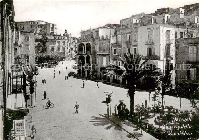 Pozzuoli Napoli IT Piazza della Repubblica