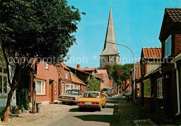 Petersdorf Fehmarn Neustadtstrasse Blick zur Kirche