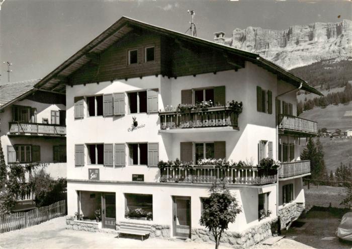 La Villa  Val Badia Gadertal Suedtirol IT Hotel Garni Bar Camoscio