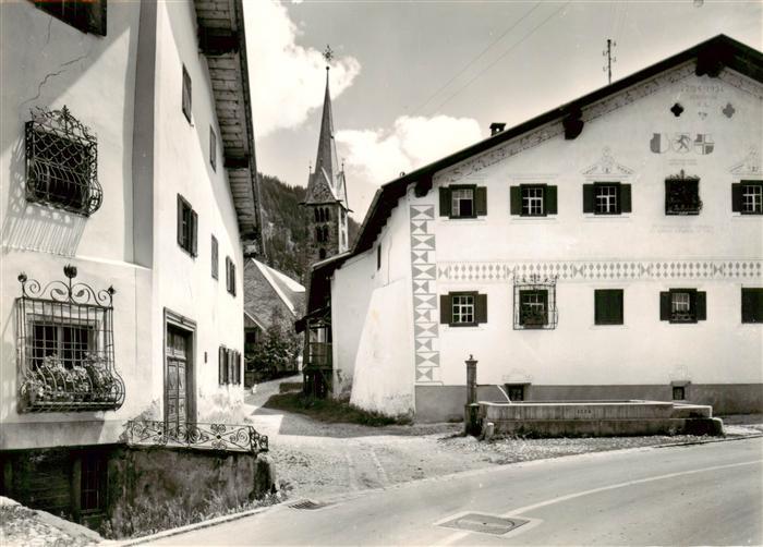 Berguen Bravuogn GR Dorfpartie Blick zur Kirche