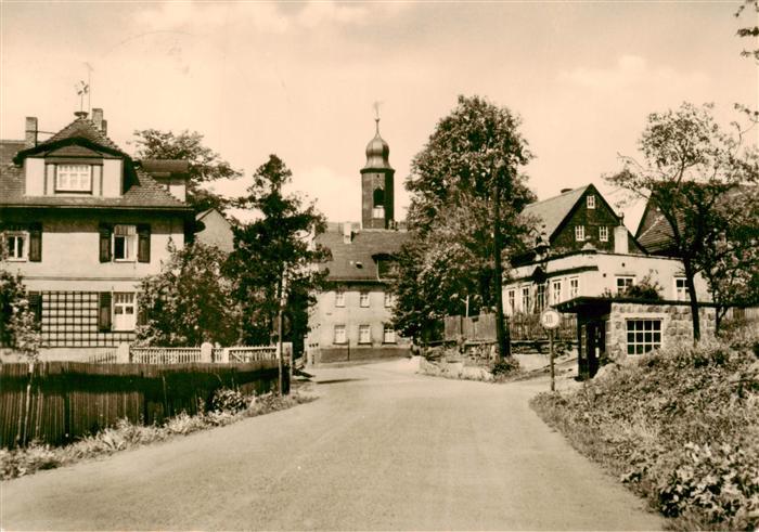 Niederlungwitz Ortsstrasse Blick zur Kirche