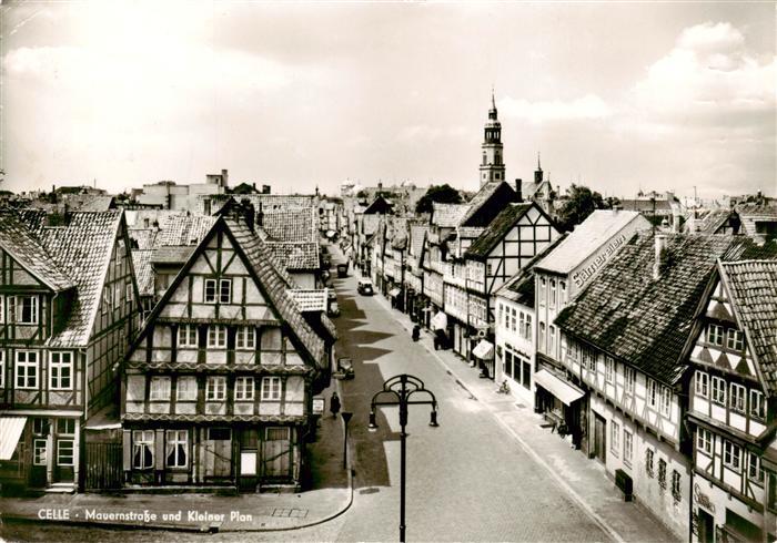 Celle Niedersachsen Mauernstrasse und Kleiner Plan Altstadt Fachwerkhaeuser