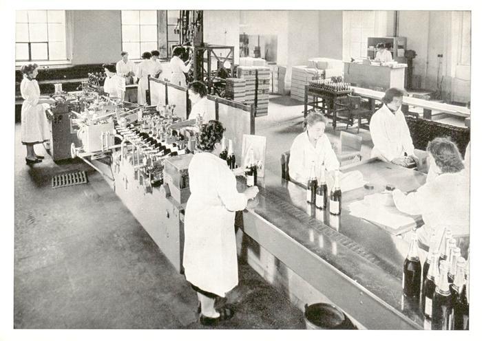 Mainz  Rhein Sektkellerei Kupferberg Gold Moderne Ausstattungsanlage