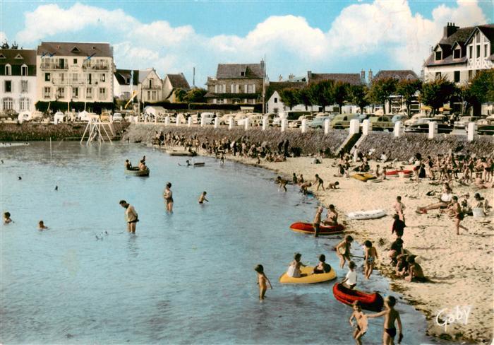 Locquirec 29 Finistere La plage et l Hôtel du Port