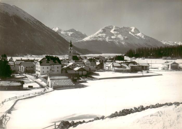 Bever Maloja GR Winterpanorama Blick gegen Piz Bernine und Piz Rosatsch