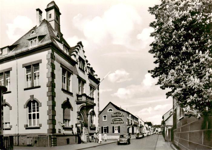 Schierstein Wiesbaden Rathaus mit Karl-Lehr-Strasse
