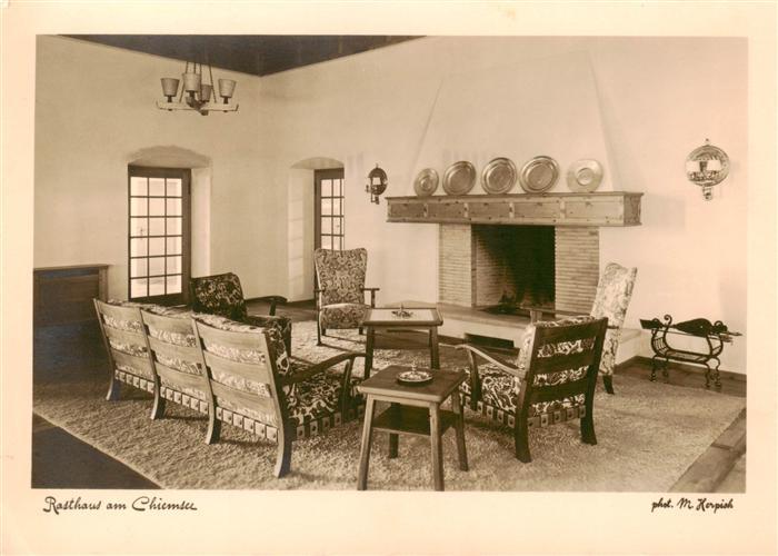 Chiemsee Bayern Rasthaus am Chiemsee Kaminecke in der Hotel Halle