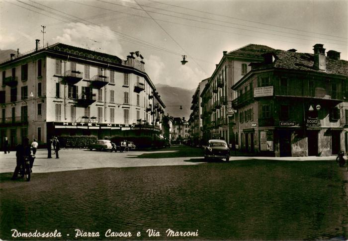 Domodossola IT Piazza Cavour e Via Marconi