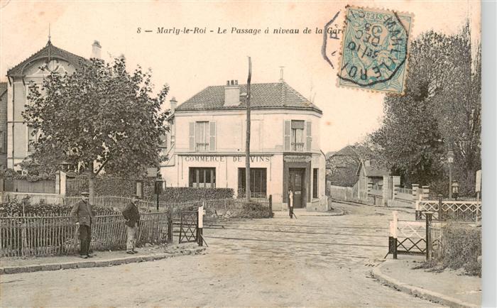 Marly-le-Roi 78 Yvelines Le Passage a niveau de la Gare