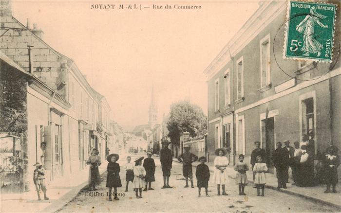 Noyant 49 Maine-et-Loire Rue du Commerce