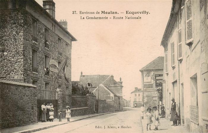 Ecquevilly 78 Yvelines La Gendarmerie Route Nationale