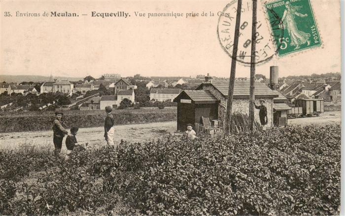 Ecquevilly 78 Yvelines Vue panoramique prise de la Gare