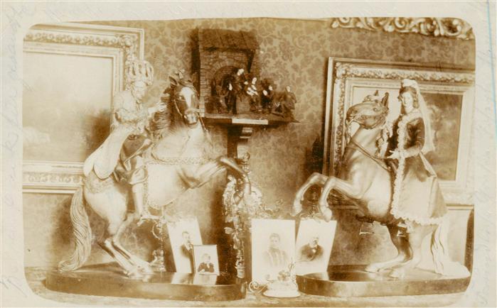 Augsburg Skulpturen im Schloss