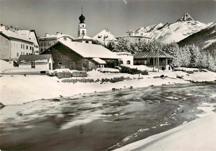 Madulain Madulein GR Partie am Inn mit Piz d Esen