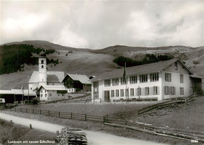 Lumbrein GR mit neuem Schulhaus