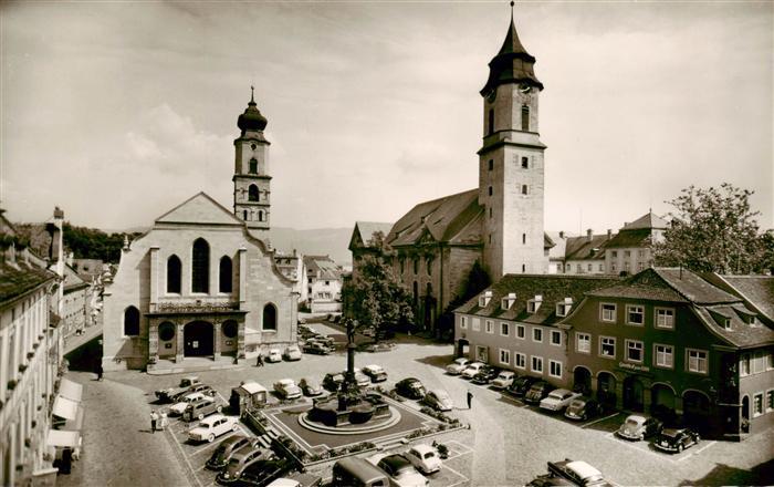 Lindau Bodensee Stiftsplatz mit St Stephanskirche und Stiftskirche