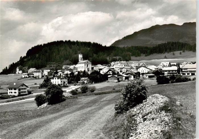 Lantsch Lenz GR Ortsansicht mit Kirche