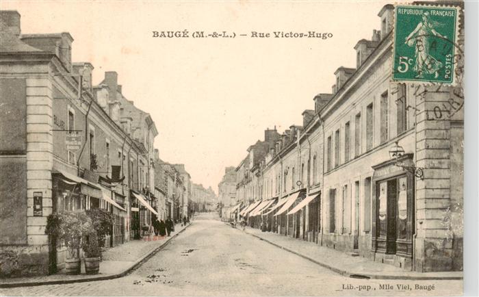 Bauge 49 Maine-et-Loire Rue Victor Hugo