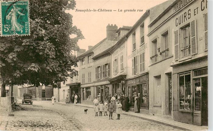 Neauphle-le-Chateau 78 Yvelines La Grande Rue