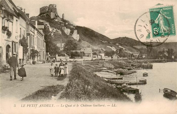 Andelys Les 27 Eure Le Quai et le Chateau Gaillard