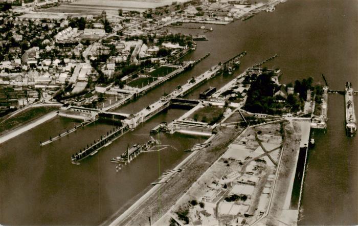 Brunsbuettelkoog Schleuse Fliegeraufnahme