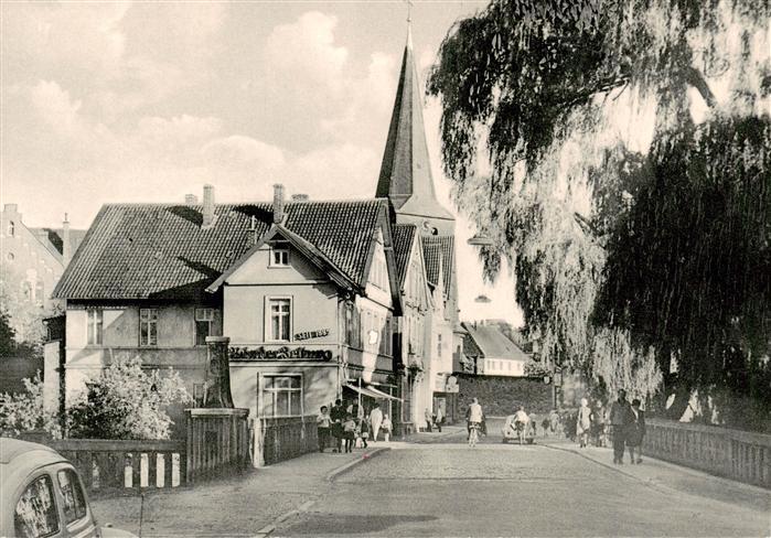 Buende  Westfalen Bahnhofstrasse mit Elsebruecke und Laurentiuskirche