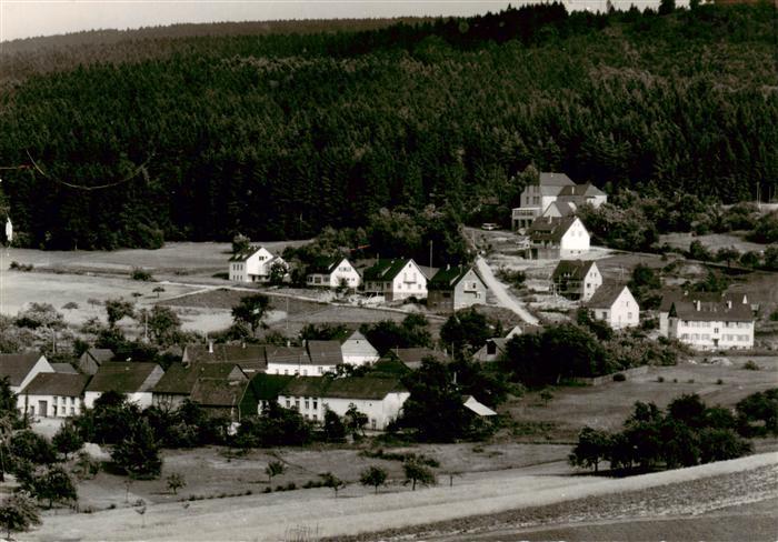 Deuselbach Teilansicht mit Hotel Erbeskopf Luftkurort im Hochwald