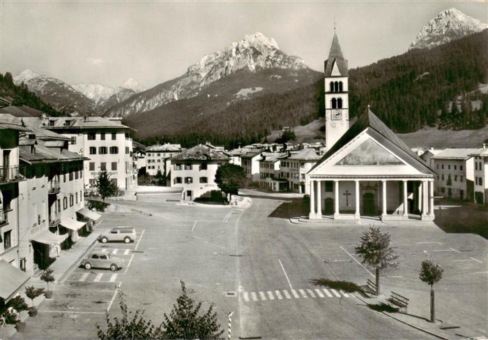 San Stefano di Cadore IT Ortszentrum mit Kirche