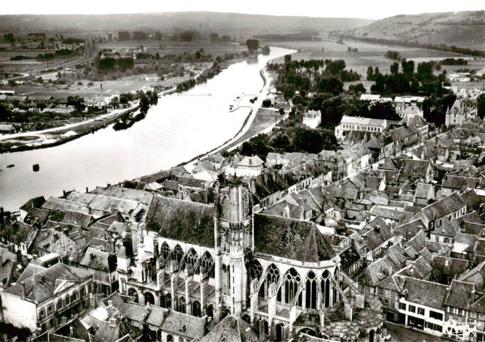 Villeneuve-sur-Yonne Vue aérienne Eglise Notre Dame et la Va