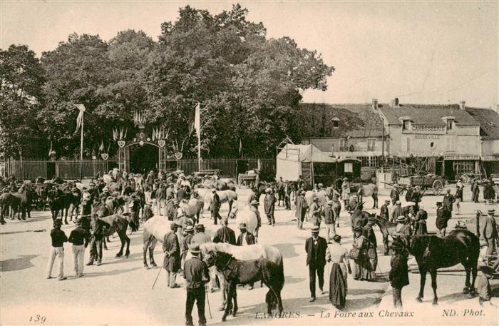 Langres 52 Haute-Marne La Foire aux Chevaux